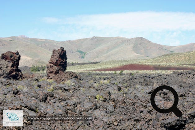 C’est un espace protégé au titre de monument national américain, situé sur la plaine du Snake, dans le centre de l'Idaho. Ce site contient trois grandes coulées de lave qui s'étendent le long du rift de l'Idaho. On peut y observer des moulages d'arbre brûlés : la lave en fusion entoure l'arbre, refroidit suffisamment vite pour imprimer les motifs de l'écorce mais assez pour ne pas carboniser l'arbre.