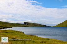 Le Lac Sørvágsvatn sur l'Île de Vágar
