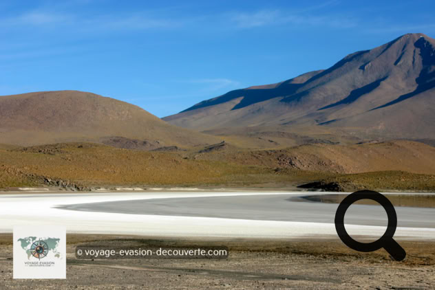 Malgré son nom peu engageant, hedionda signifiant “malodorante“ en espagnol, ce lac salé est d’une beauté  sauvage et envoûtante. Entouré de montagnes aux flancs nus, il offre l'image parfaite de l'isolement absolu, comme un mirage au milieu de nulle part.