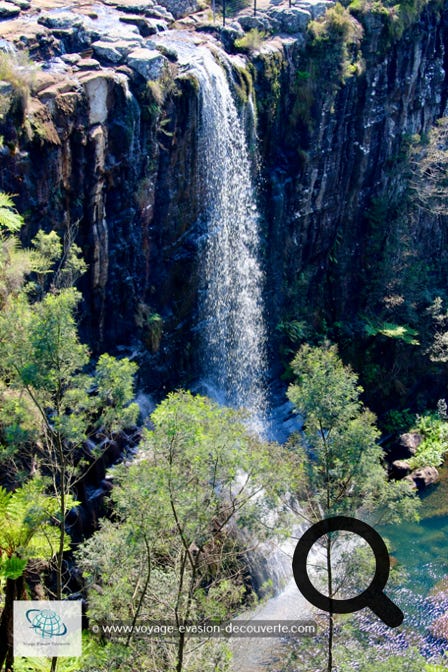 C’est une roche de quartz en forme de tour qui s’élève à une hauteur de 30 mètres. Entourée de végétations luxuriantes, elle domine les Gorges de Driekop. La vue est superbe et il y a une petite balade à faire pour aller de l’autre côté de la gorge et voir une très belle cascade. 