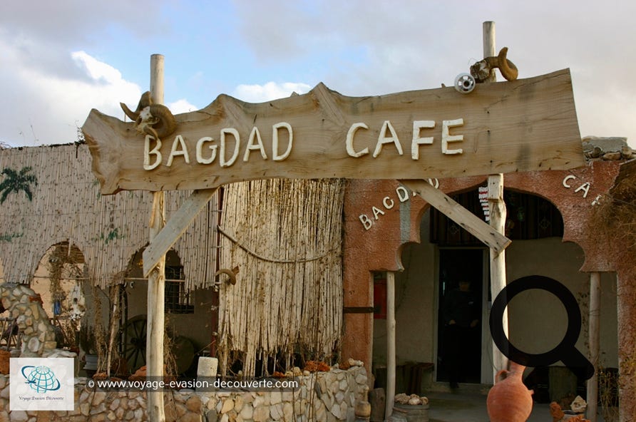 Le Bagdad Café… Non ce n’est pas celui du film, en vérité, ce café se situe au carrefour de la route pour la frontière irakienne. 