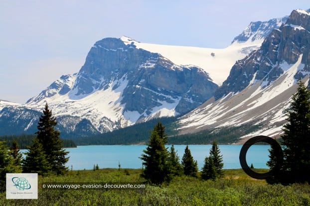 Situé sur la Bow River, ce lac a une superficie totale de 3,21 km². À une altitude de 1 920 m, il est l'un des plus grands lacs du parc national Banff. 