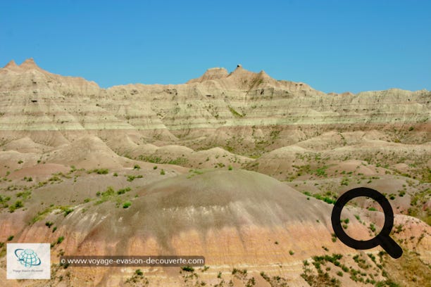 Site de toute beauté et curiosités naturelles impressionnantes, ce parc vous fera découvrir des buttes accidentées et des  roches inclinées aux dégradés de couleurs superbes. C’est une véritable mine d’or pour les amateurs de photos et  randonnées.