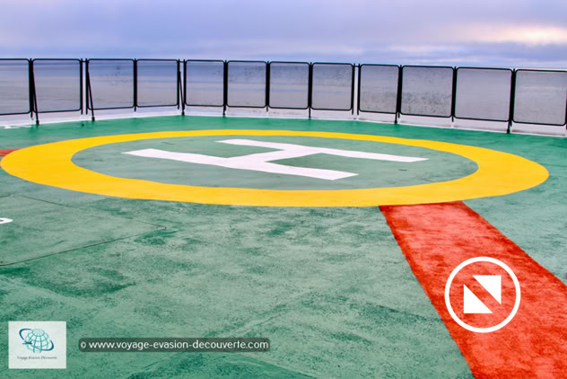 C’est un brise-glace de classification glace maximum 1A, spécialisé pour l’exploration des régions polaires, pouvant accueillir jusqu’à 100 passagers. Avant d’être un bateau de croisière ce navire, construit par les chantiers navals de Gdansk en Pologne en 1989, a servi de bateau de recherche pour l’Académie des Sciences de Russie.