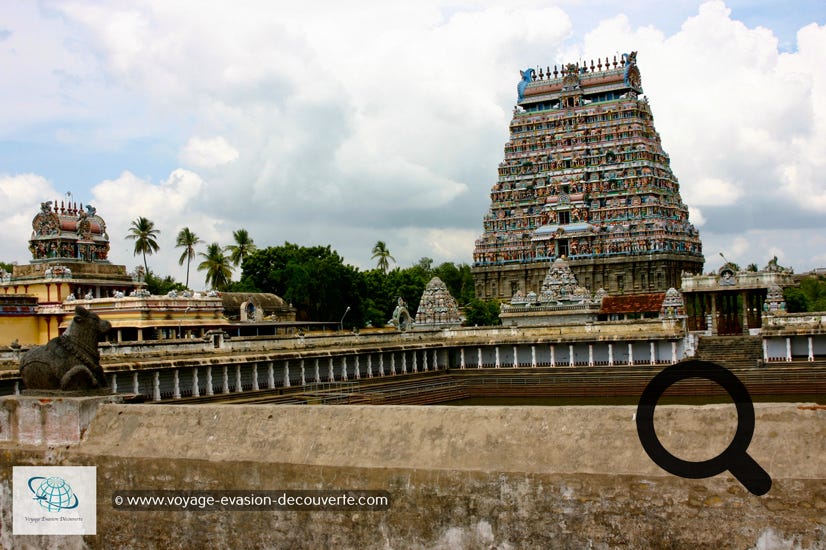 Cette ville n’a aucun attrait particulier, mais elle est connue dans toute l'Inde pour son sanctuaire du Naṭarāja, le “danseur cosmique“, l'une des plus célèbres représentations du dieu Shiva effectuant sa “danse bienheureuse“ (dite Ananda Tandava).  