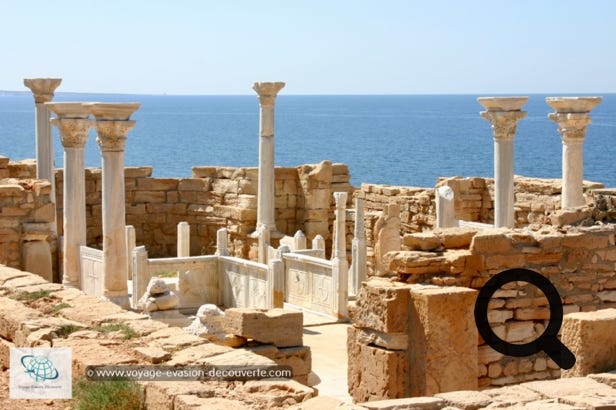 C’est un site archéologique d’origine grecque, le site renferme les ruines de deux basiliques de toute beauté et en bon état de conservation. Il était un évêché à l'époque byzantine.
