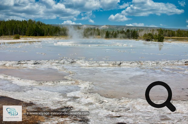 C’est une quatrième section où l’on peut découvrir des piscines et des geysers actifs.
