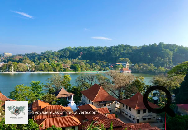 Cette jolie ville située à 500 mètres d'altitude, dans un vallon à la végétation luxuriante, est classée au patrimoine mondial de l'UNESCO depuis 1988.