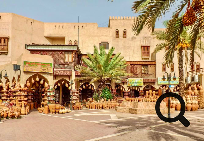 Récemment rénové, le souk de Nizwa a su préserver tout son charme d'antan malgré ses aménagements modernes. On y retrouve cette atmosphère chaleureuse, authentique, où se mêlent couleurs, parfums et traditions.