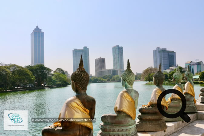 Le temple est principalement utilisé pour la méditation et le repos, plutôt que pour le culte. Situé dans le lac Beira, il a été construit à la fin du 19e siècle et fait partie du temple Gangaramaya qui est situé quelques centaines de mètres. Le temple est construit sur trois plates-formes au-dessus de l'eau qui sont reliées entre elles et au continent par des ponts flottants.