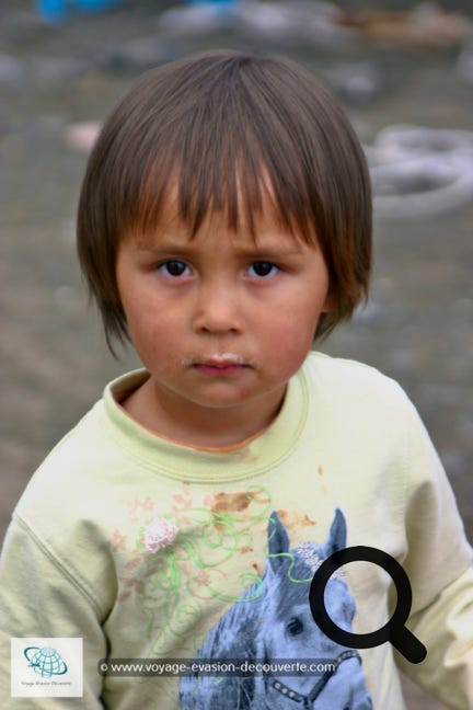 Ce voyage a été un vrai coup de cœur. J’ai eu le privilège de découvrir ce lieu exceptionnel qui fascine et alimente l’imaginaire de beaucoup de mondes. Ce rêve d’enfant devenu réalité, d’avoir pu naviguer aussi près de ces géants de glace. Explorer cette petite partie du Groenland, sur un voilier comme le Rembrandt, a été une aventure extraordinaire. Partir à la découverte de cette terre au premier abord inhospitalière, imprévisible et mystérieuse, loin de la ruée de la civilisation humaine, a rendu ce voyage unique.