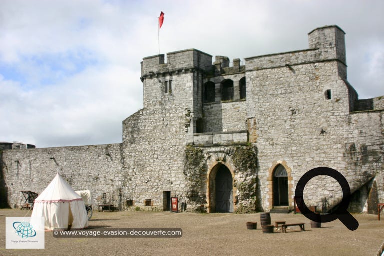 Nous sommes remontés au Nord jusqu’à la cité historique de Limerick où l’on peut visiter le château du Roi Jean, King John’s Castle. Il fut construit au début du XIIIe siècle sous les ordres du roi d'Angleterre Jean sans Terre.