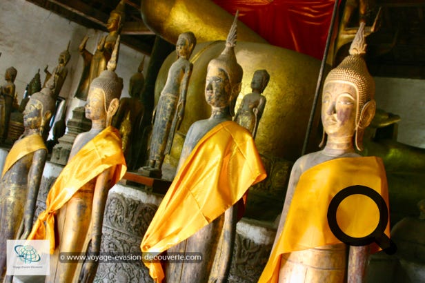 Il abrite aussi une importante collection d’images anciennes de Bouddha.