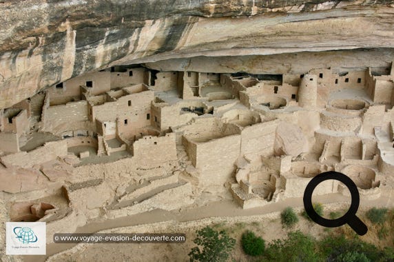C’est la plus grande réserve archéologique des États-Unis, et est surtout connue pour des structures telles que Cliff Palace, considérée comme la plus grande habitation de falaise en Amérique du Nord. 4 400 sites ont été répertoriés dans la région.  Ils ont été occupés entre les VIe et XIVe siècles par des Amérindiens Anasazis qui y construisaient des bâtiments  troglodytiques sous les falaises du canyon. Il est donc l'un des rares exemples persistants à ce jour de la culture amérindienne. Les bâtiments ont entre 700 et 1400 ans.