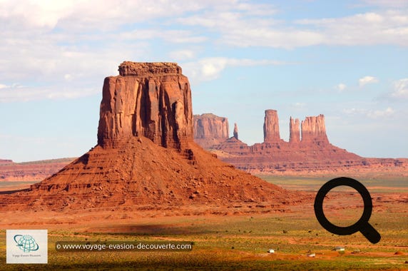 Un des symboles du Far Ouest…. Les forces naturelles du vent et de l'eau ont érodé cette terre pendant des millions d'années. L’eau a creusé, découpé et  modelé la surface du plateau. Laissant apparaitre lentement les merveilles naturelles de Monument Valley  d’aujourd'hui.