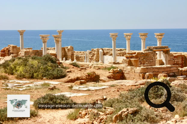 C’est un site archéologique d’origine grecque, le site renferme les ruines de deux basiliques de toute beauté et en bon état de conservation. Il était un évêché à l'époque byzantine.