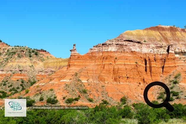 Situé au Nord et au cœur du Texas Panhandle, il est le deuxième plus grand canyon du pays après le Grand Canyon du Colorado.  On l'appelle d'ailleurs, le Grand Canyon du Texas.