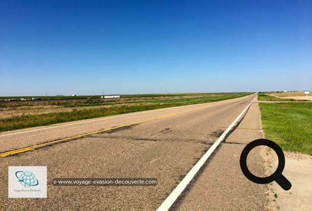 Situé au cœur des États Uni, cet état est constitué essentiellement de grandes plaines. Il incarne l’Amérique dans ce qu’elle a de plus classique, avec sa rude culture cow-boy et ses vastes prairies. Dans la région vallonnée des Flint Hills, vous pourrez admirer les vastes prairies d’herbes hautes où de grands troupeaux d'élevage pâturent dans les herbes hautes. 