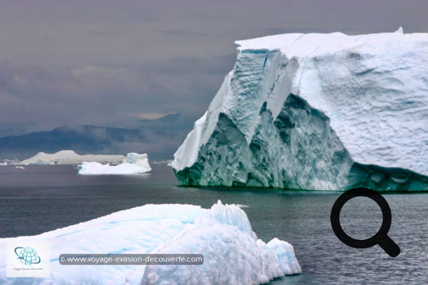 Nous avons repris tranquillement la navigation entre ces magnifiques icebergs, des mastodontes de plus en plus gros. Certains rendaient notre voilier insignifiant, limite coquille de noix. J’étais comme un enfant devant des friandises !