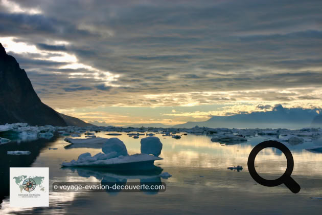 Encore une superbe nuit ensoleillée. Nous ne nous lassons pas d’admirer cette étonnante clarté qui dure toute la nuit. Nous sommes obligés de regarder de temps en temps notre montre pour enfin nous obliger à aller dormir.  